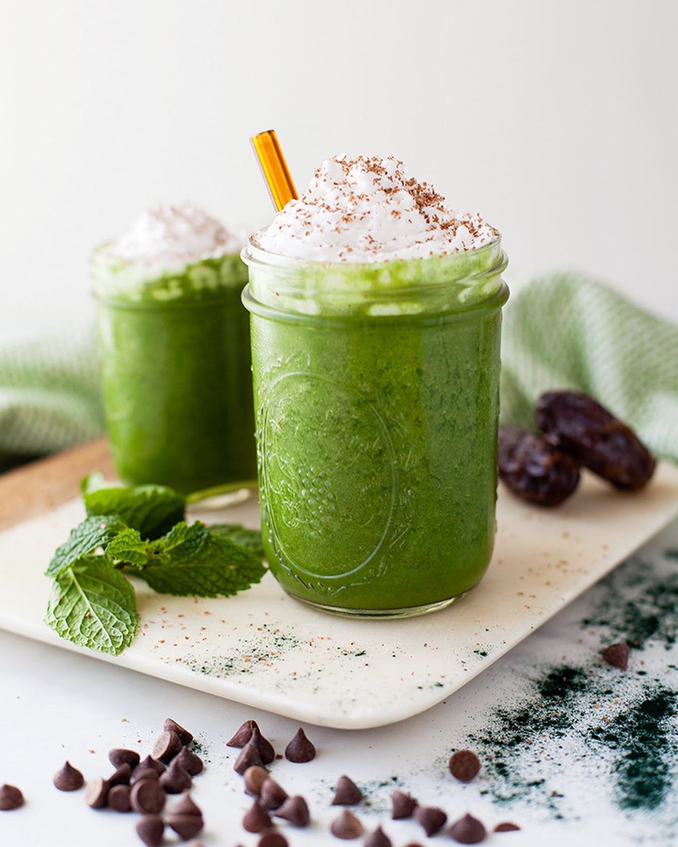 Is your green smoothie game getting boring? Well you gotta try out our Dreamy Minty Green Smoothie then! Don't wait another minute, it's so easy, delicious, and sooo healthy packing 3 different fruits and vegetables and loaded with the lesser known s