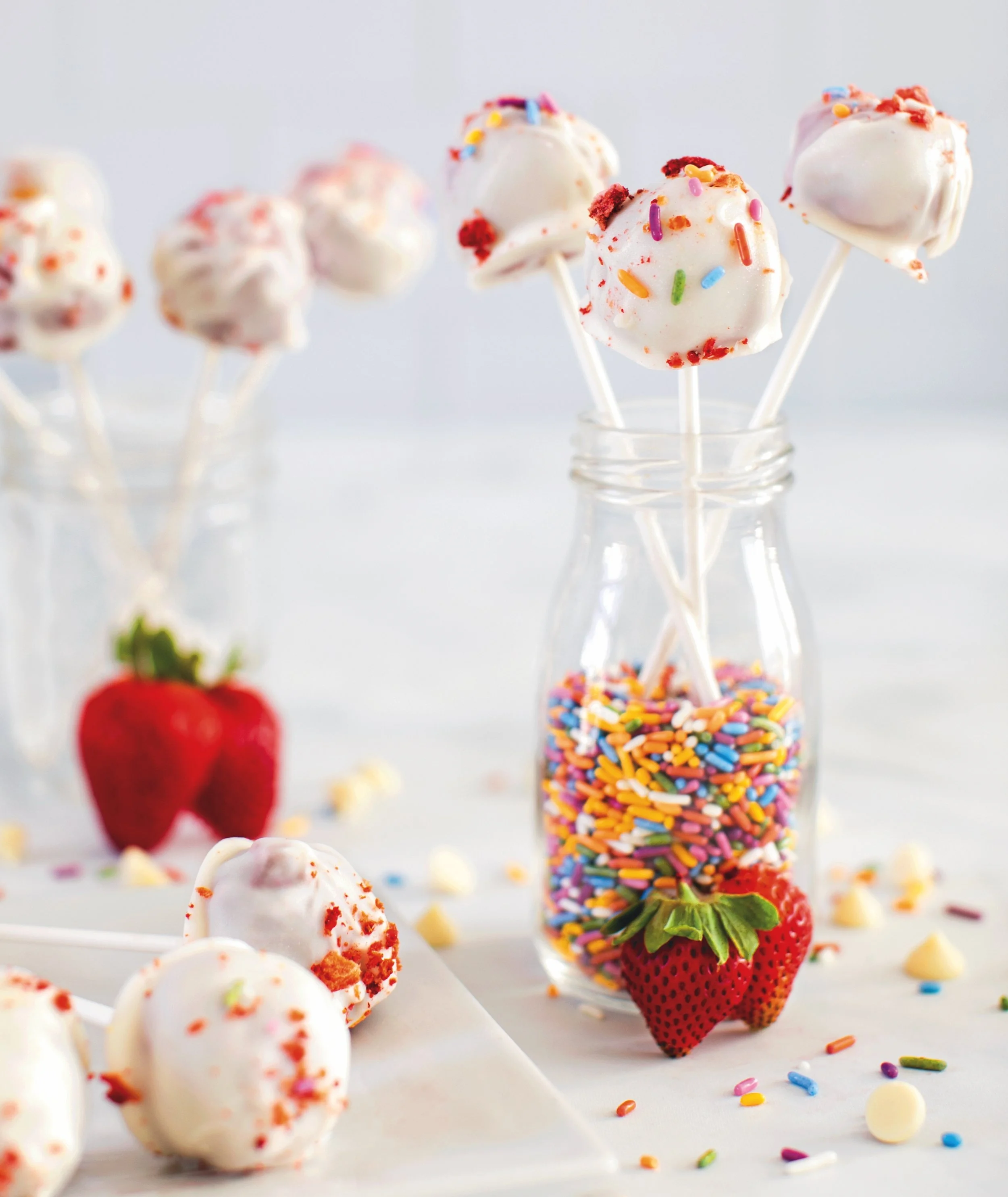 Strawberry Cake Pops.jpg