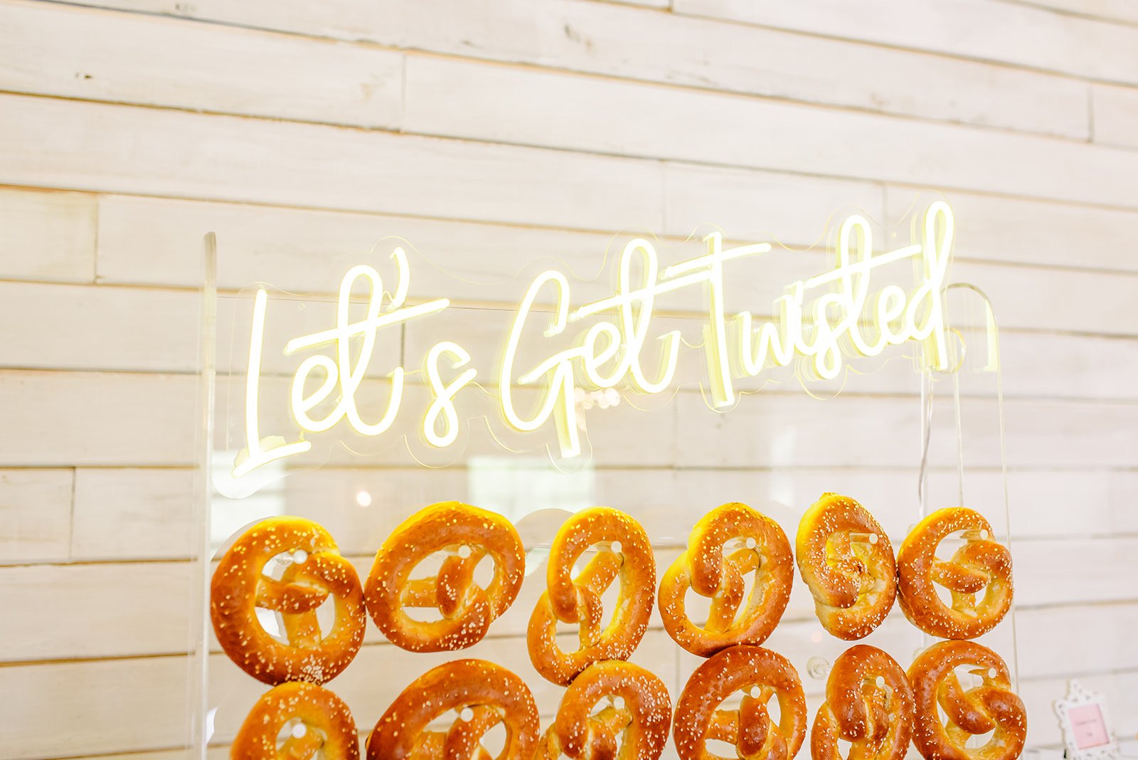 Pretzel Display