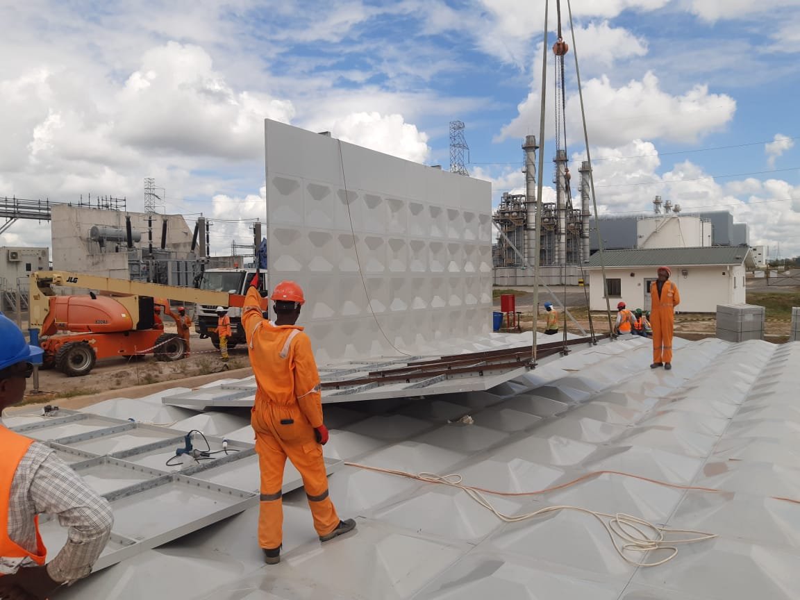 Assembly of the 10,000 ton GRP Condensate Tank