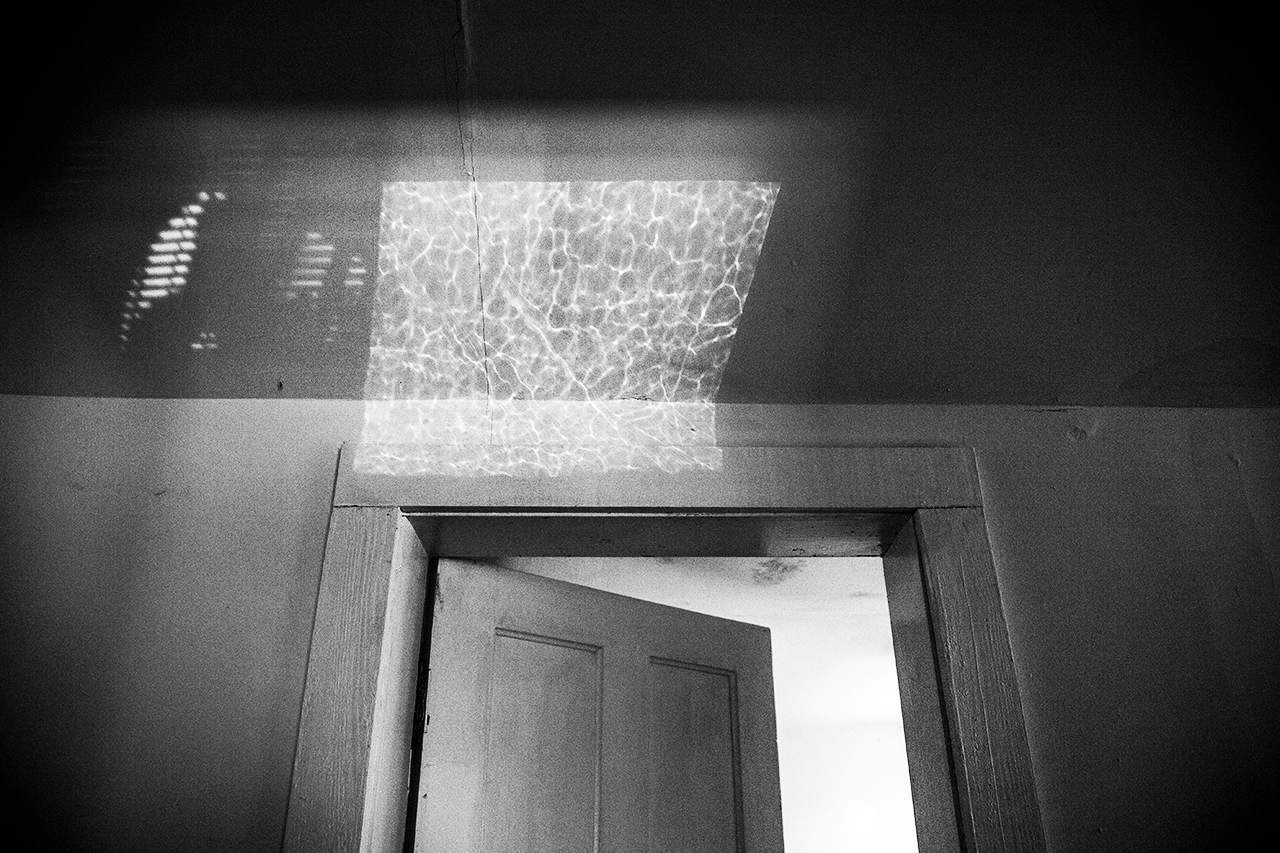 Between the cracks_1.png