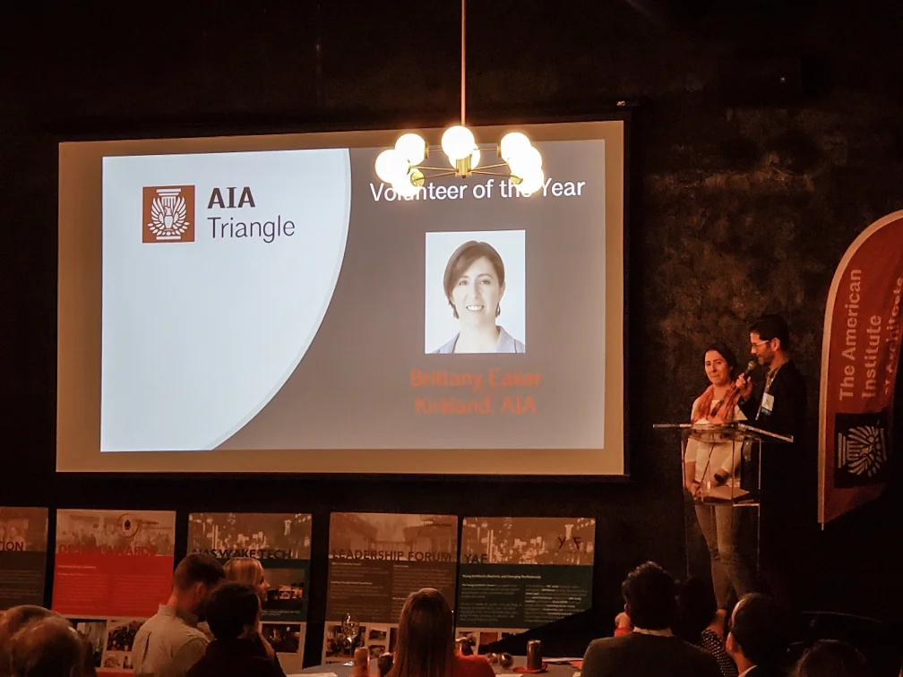 2018_AIAT-Volunteer Award01.jpg