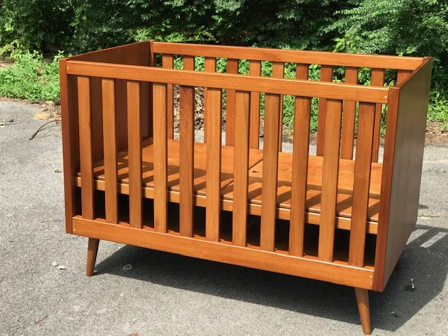 mid centrury modern crib.JPG