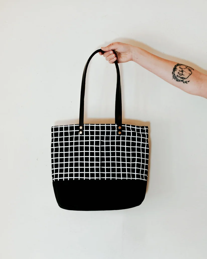 blackgridtote copy.jpg