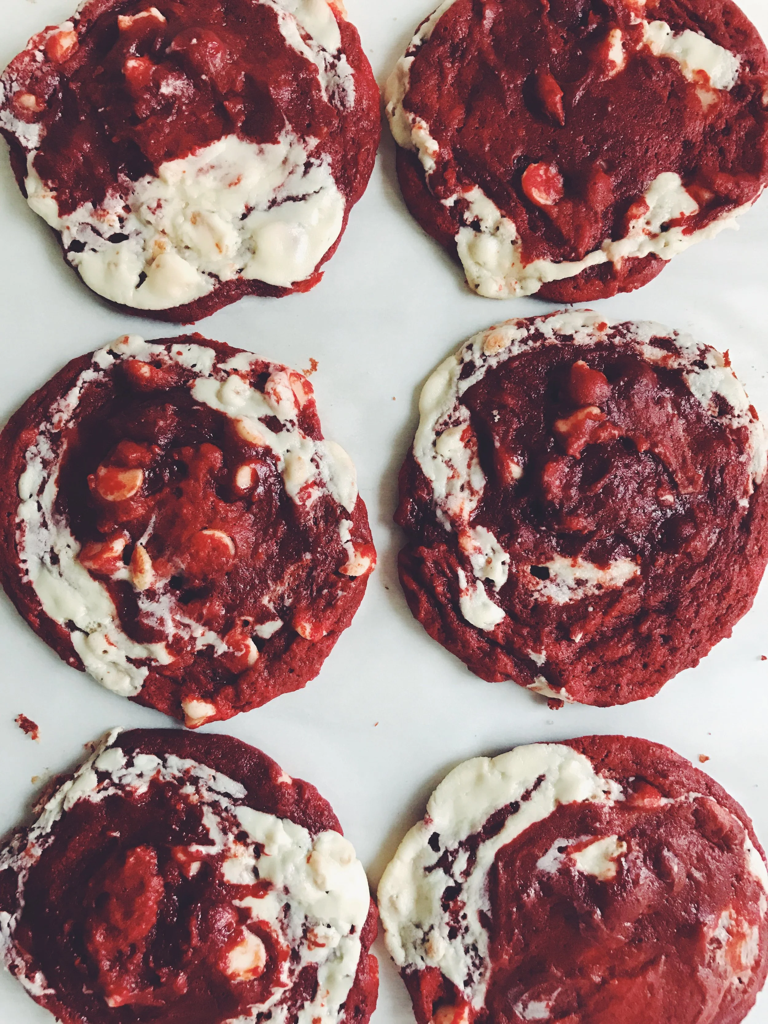 RED VELVET COOKIES