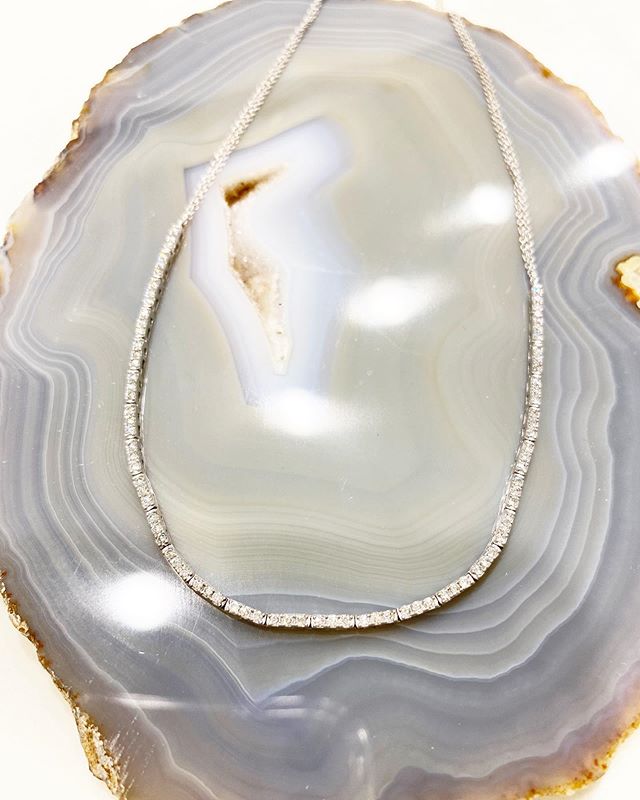 This diamond tennis necklace has us like 🤩 #huntercollective