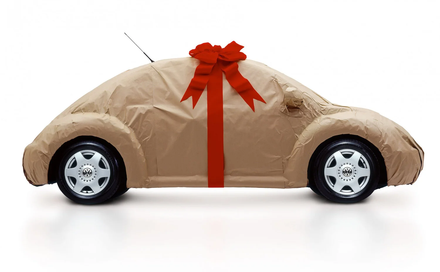 vw-beetle-wrapped-for-christmas.jpg