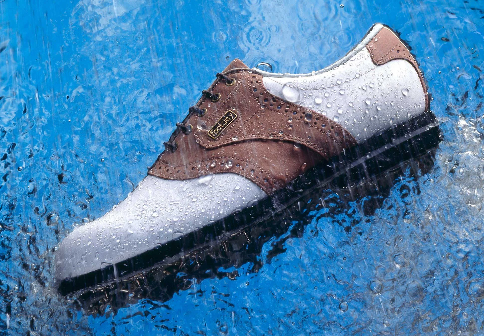 footjoy-in-rain.jpg