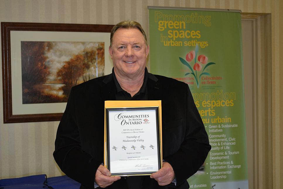 Madawaska Valley Award with Parl Ronan-LZ.jpg