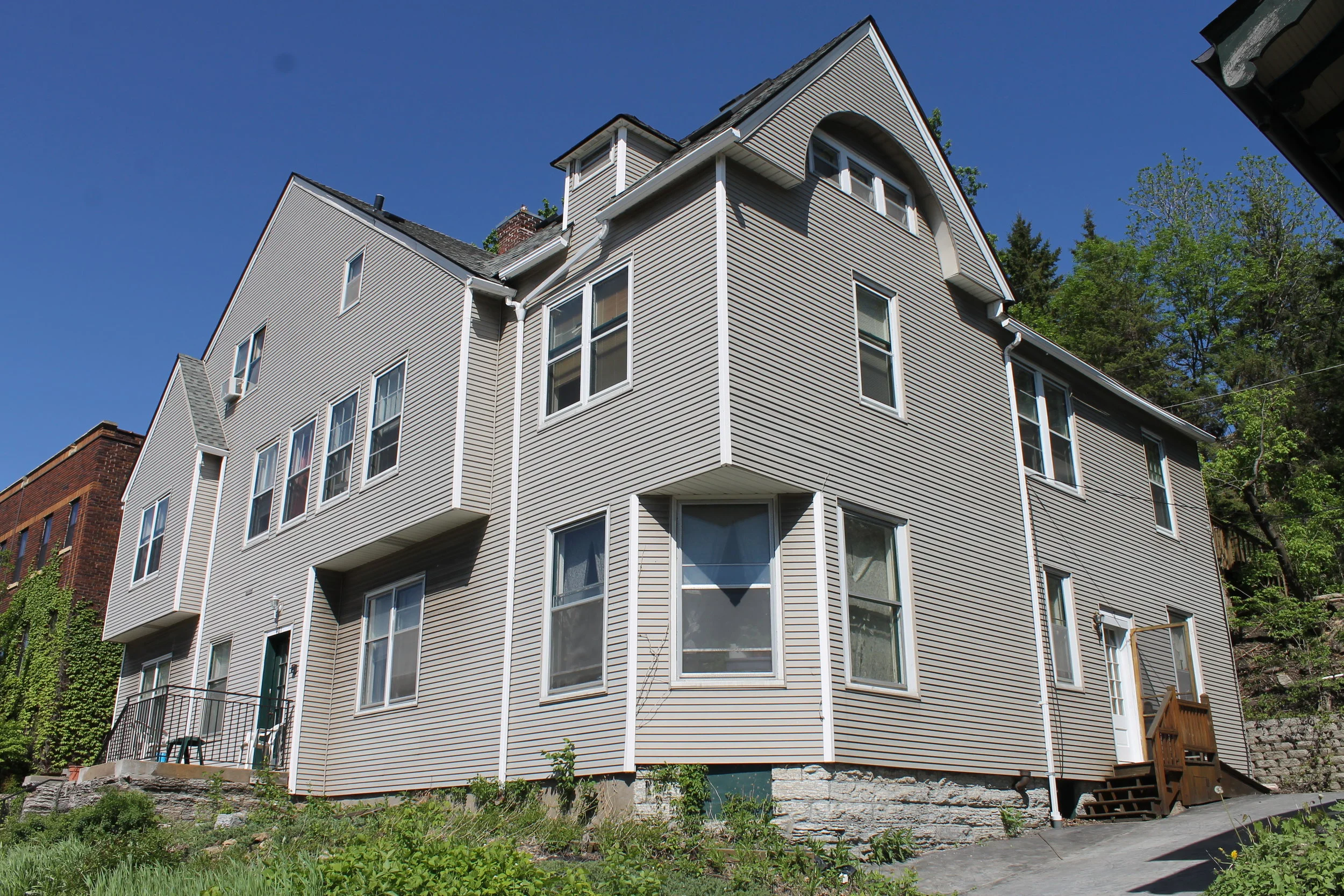 481 Grand.JPG