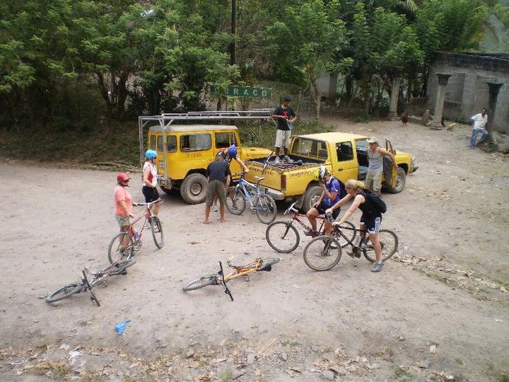 las-cascadas-lodge-mt-biking.jpg