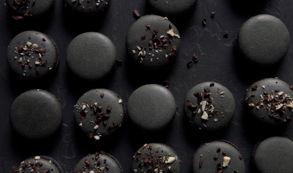 DESSERT...I just die for these black praise macaroons and so will everyone at your party! I found this recipe on Eye Swoon, but I will personally be scouring LA to find these since I am not much of a baker! If you are up to the baking challenge here it is: http://eye-swoon.com/recipes/black-praline-macarons/