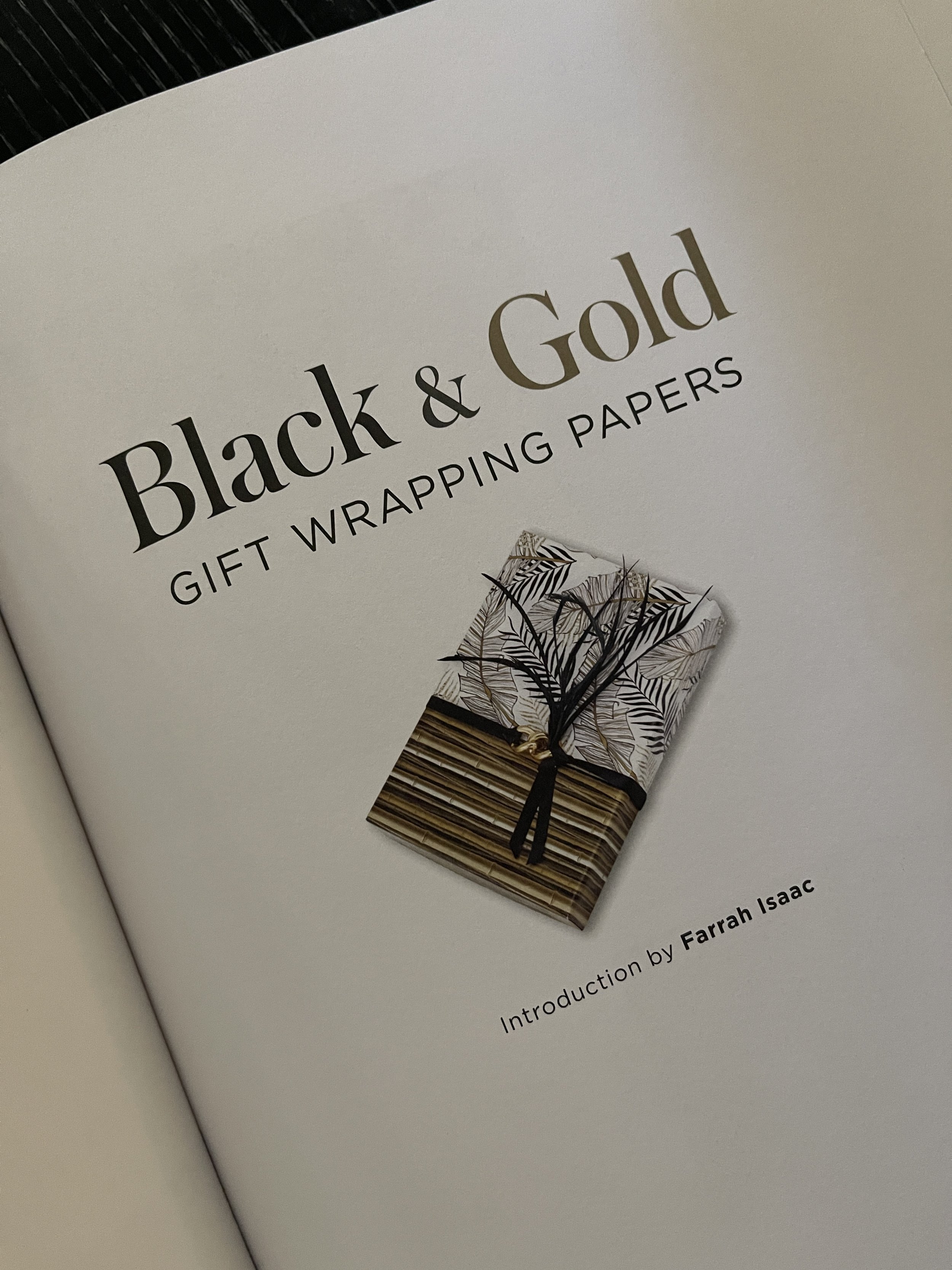 Black and Gold Wrapping Paper Sheets