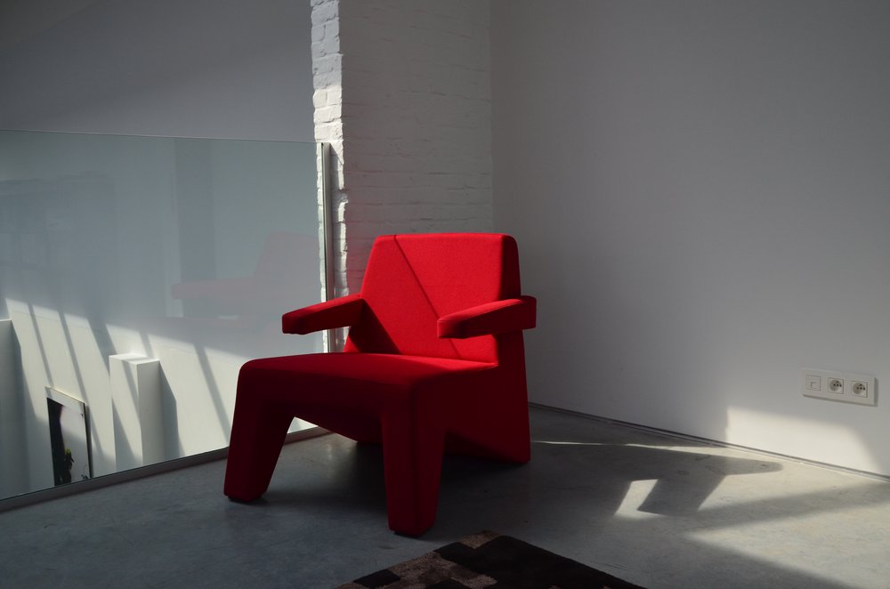 moca_cubic_chair.JPG