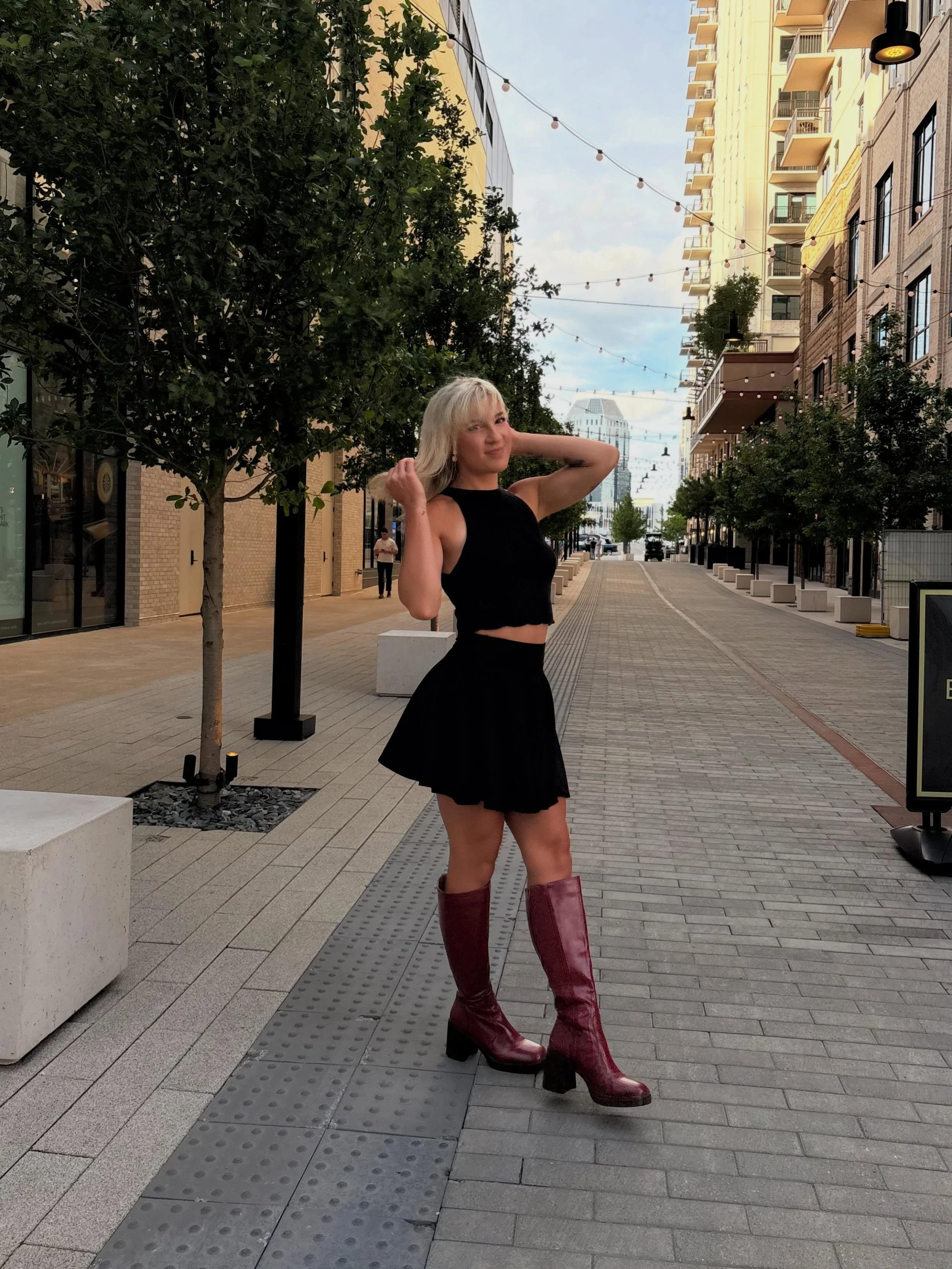 nothing beats a hot summer night out with the girls 🖤🥀&hellip;.