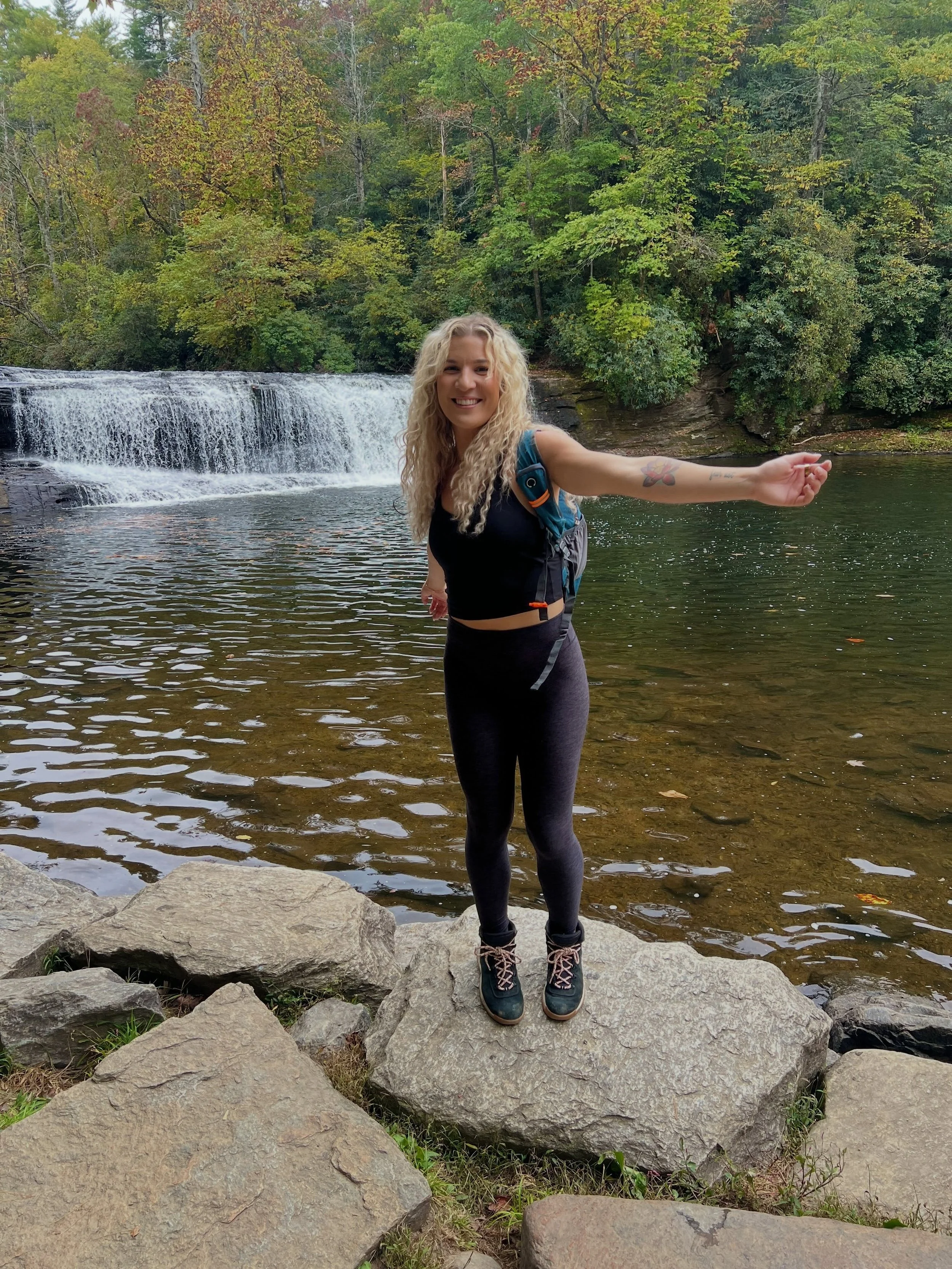 A little fall getaway to Asheville // pt 1

And yes, the bestie &amp; I went waterfalling&hellip;
📍DuPont State Park, NC
💧High Falls &bull; Triple Falls &bull; Hooker Falls

#adventure #travelling #waterfalls