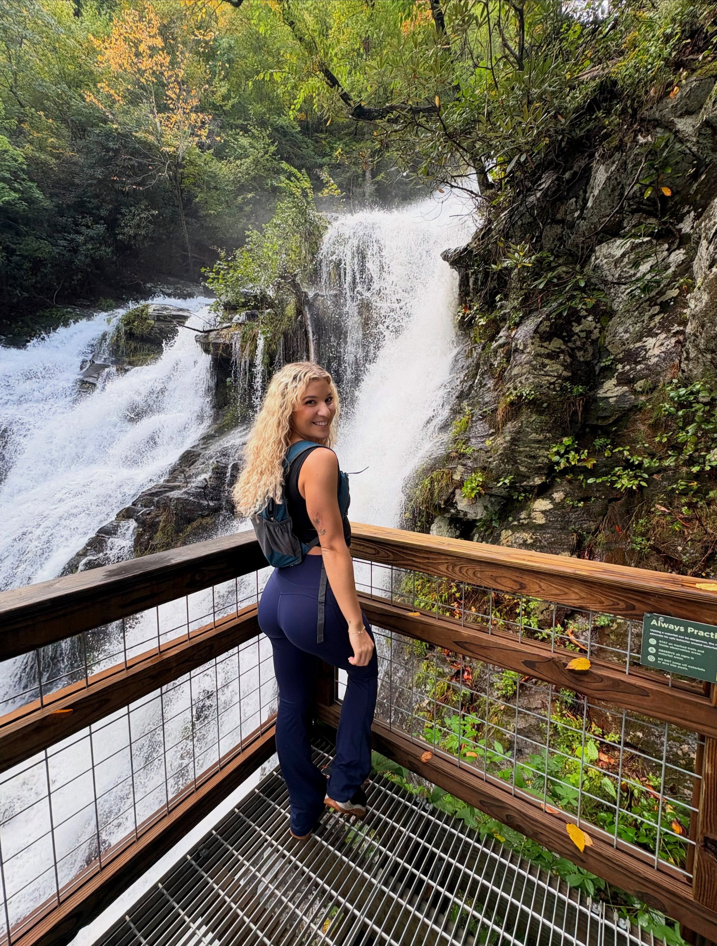 A little city, a little mountain air 🍂 a few collections from fall from 4 states.

#adventure #romanticizinglife #exploreusa