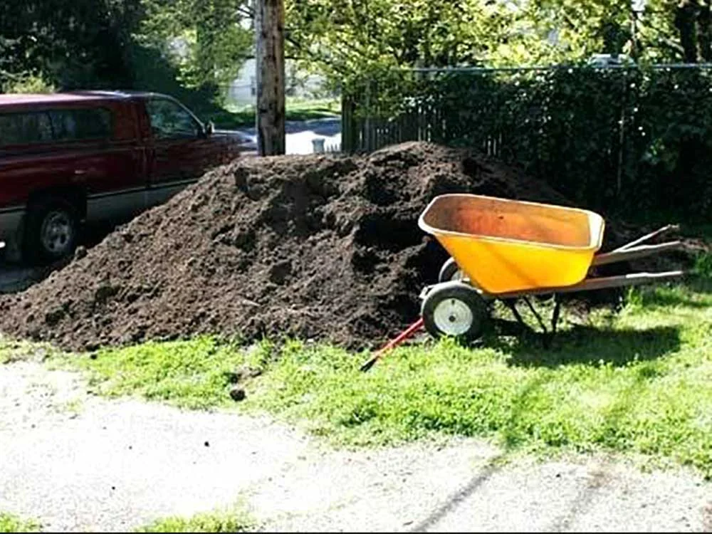 Microbe-Rich Compost (Bulk)