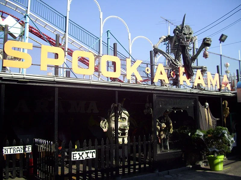 Spook-a-rama-Virtual-Reality-Joel-Zika-Coney-Island-Brooklyn-NYC-Untapped-Cities-Shervin-1.jpg