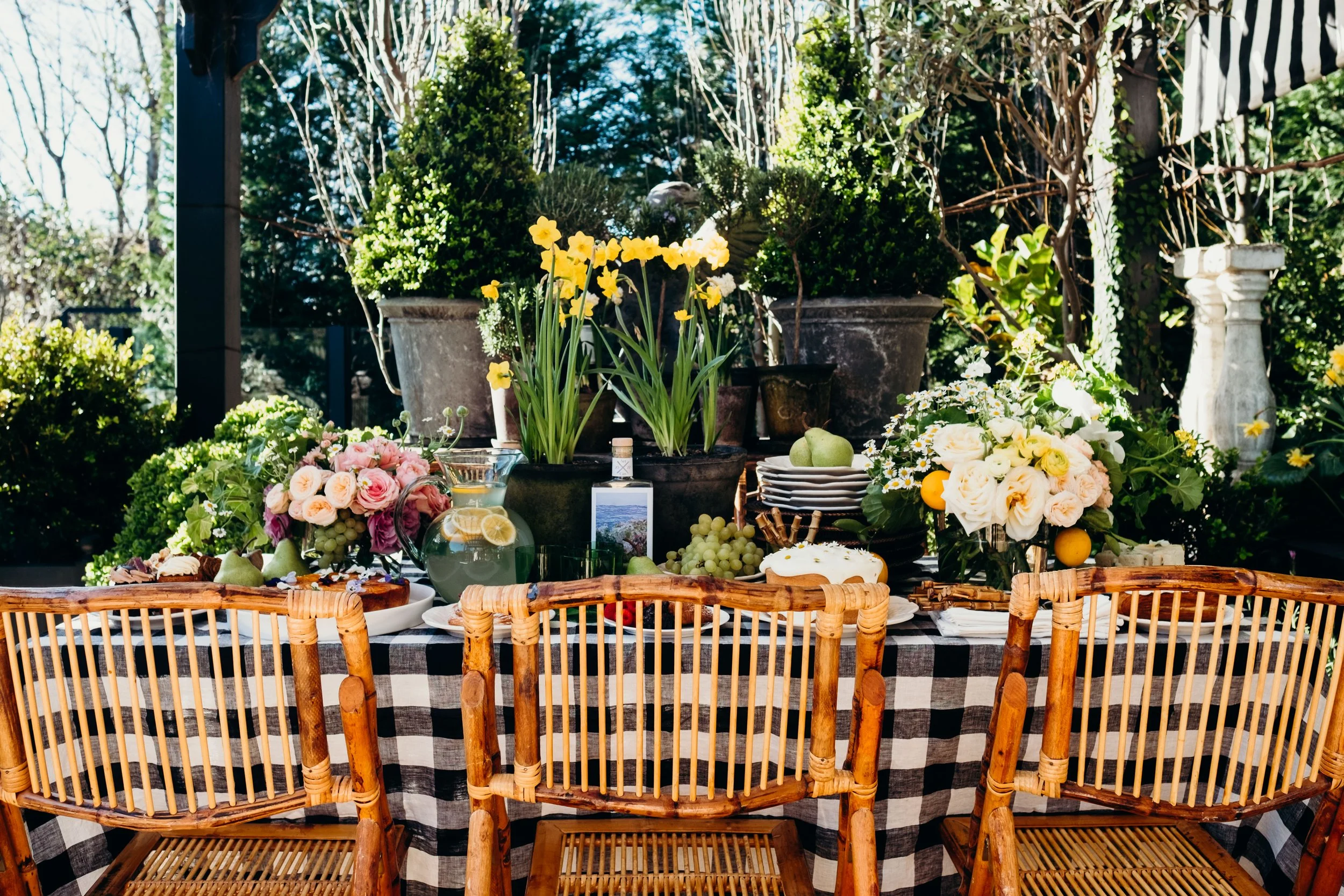 How to Host the perfect Spring Lunch — The Field Guide