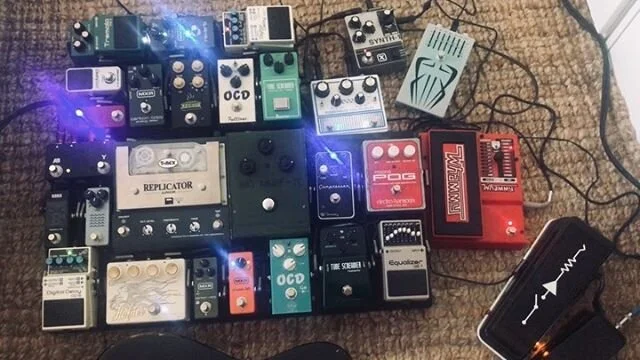 had some fun yesterday using the rubberneck in my pedal board setup, with the second board as an effects loop for the delay signal.  crazy soundzzzz