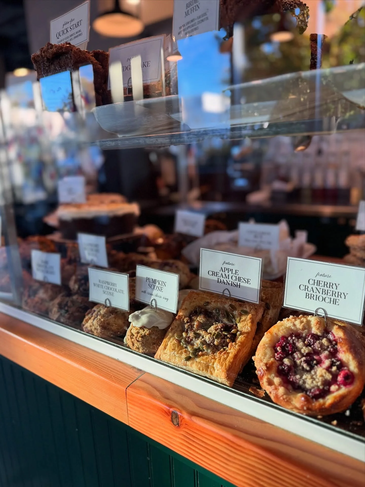 East Van in Autumn vibes at the cafe. We have your perennial favourites back on the bar - Apple Pie Latte, organic spiced apple cider, assorted sips and sweets lovingly crafted by our amazing team. See you when you get here! 🍂🍁☕️🍵🍁🍂