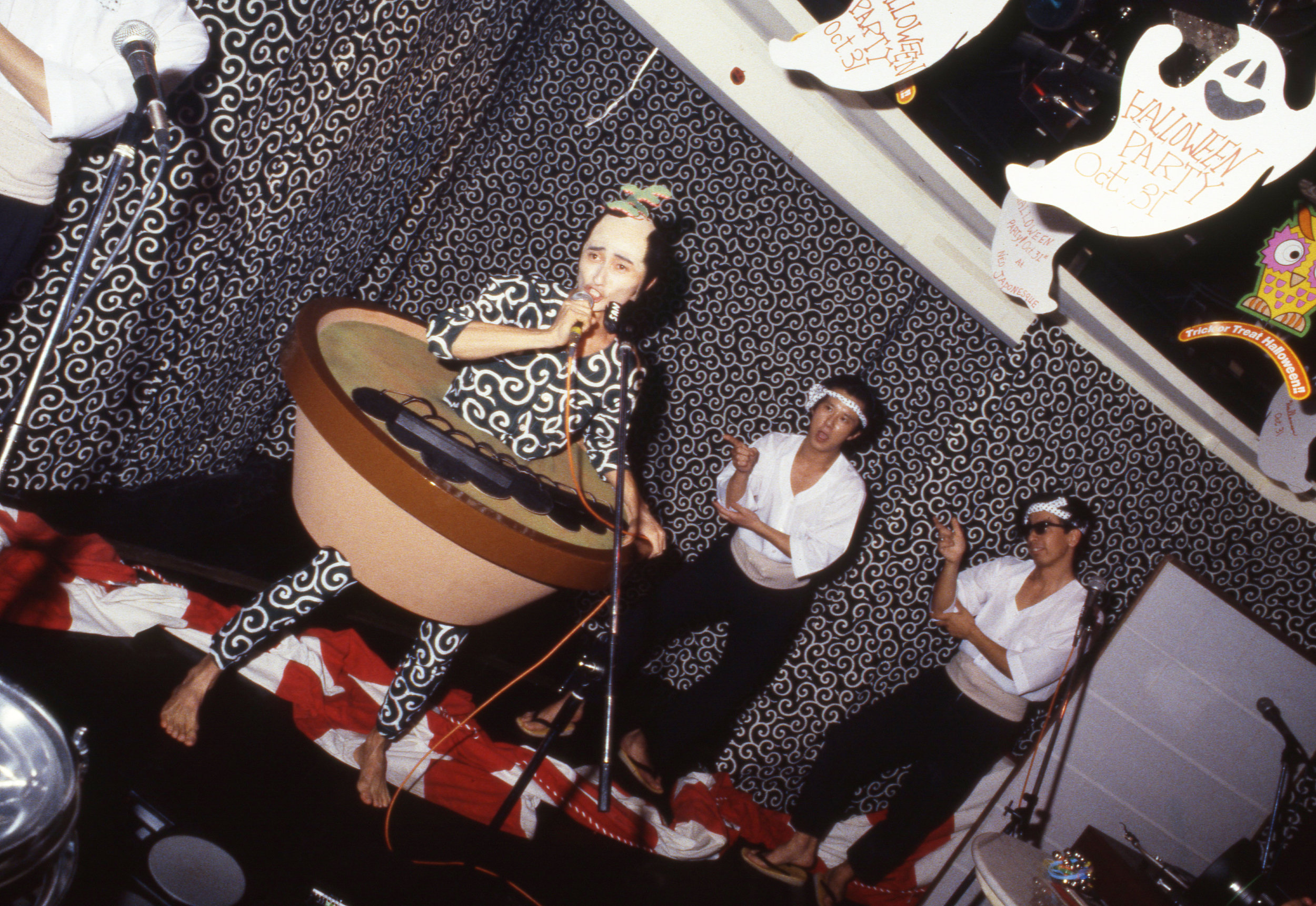 Numata Genqui performing as the "Bonsai Kozoh," Roppongi, Tokyo, ca. 1986