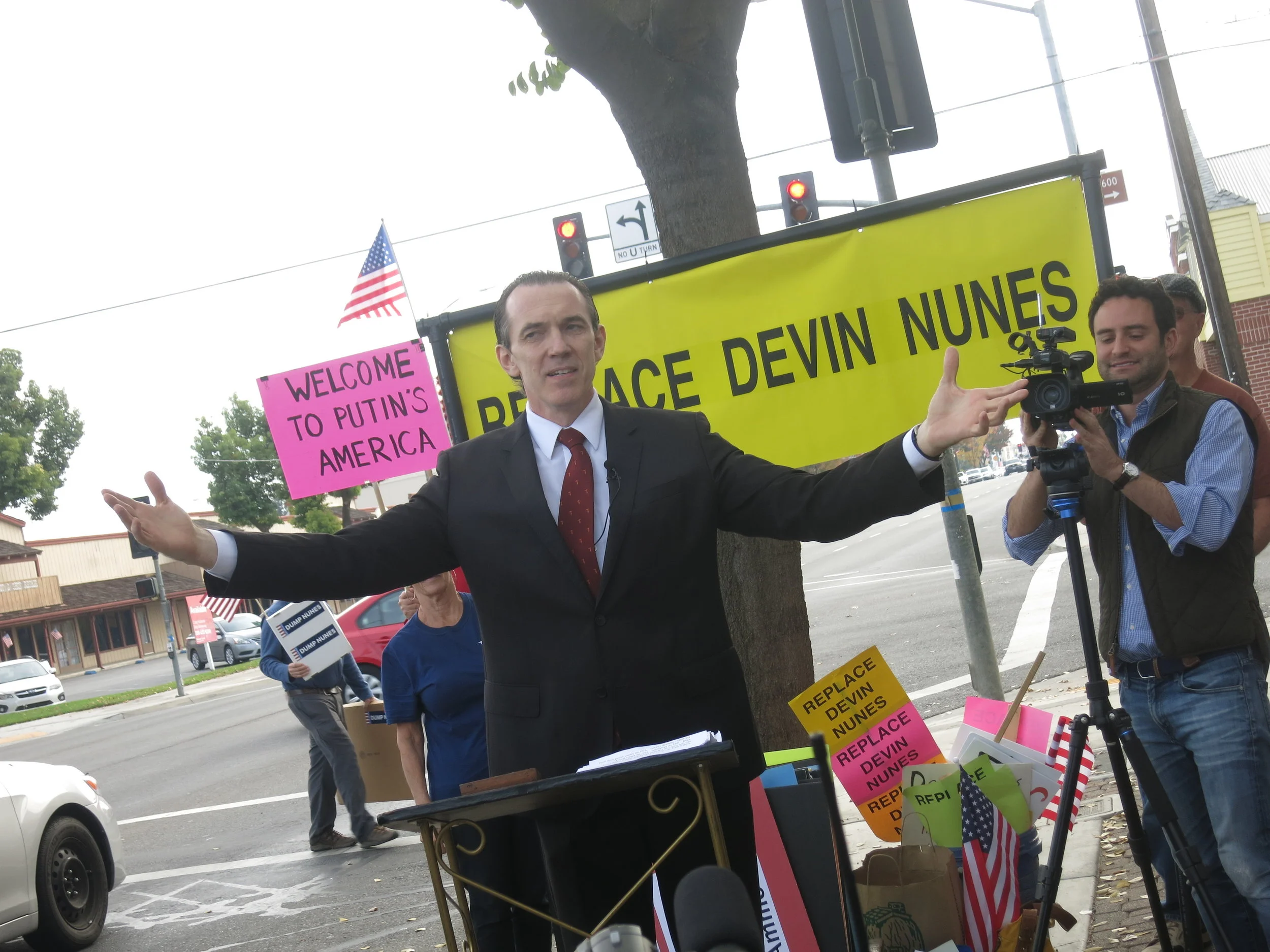 Nov 21 2017, “Vladimir,” a “special envoy” from Russia, offers keys to the city of Moscow to Devin Nunes. Clovis CA