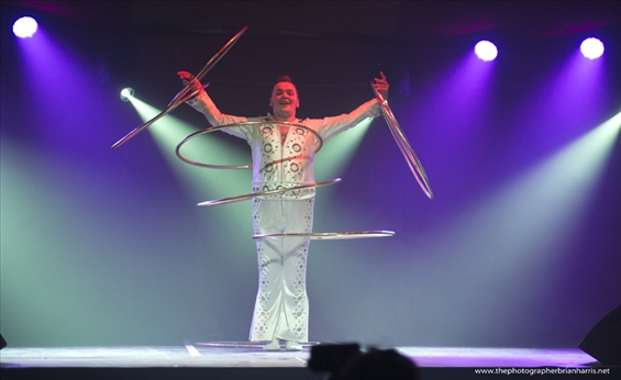 014-Craig-The-Incredible-Hula-Boy_565x346.jpg