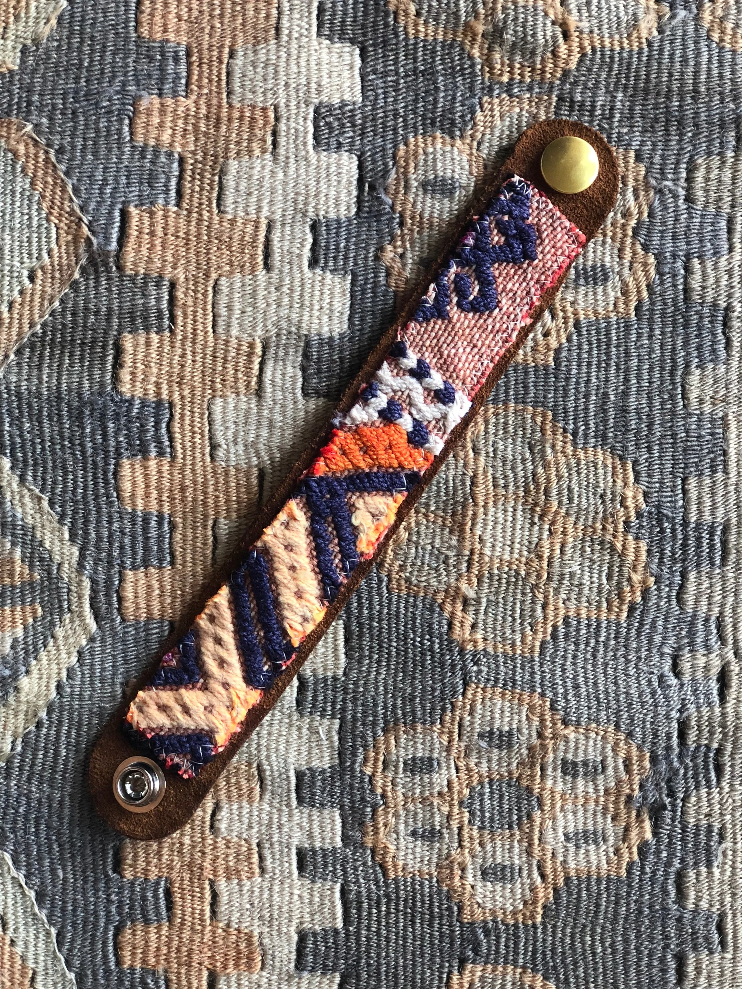 SUEDECUFF050.jpg