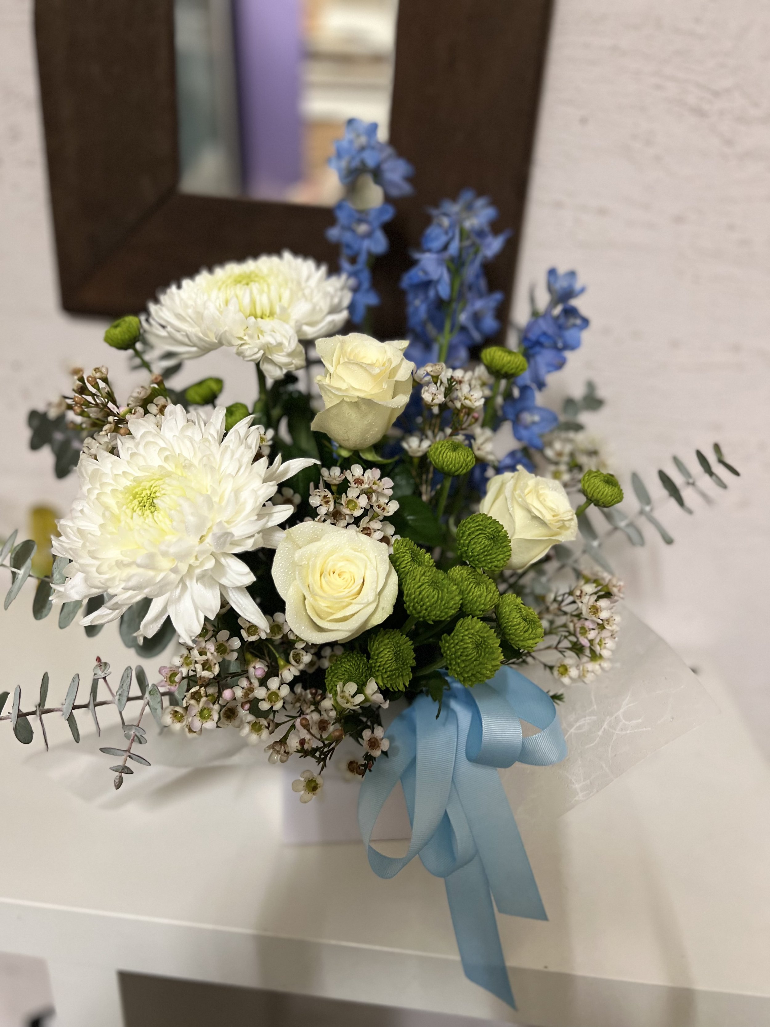 blue and white fresh flower box