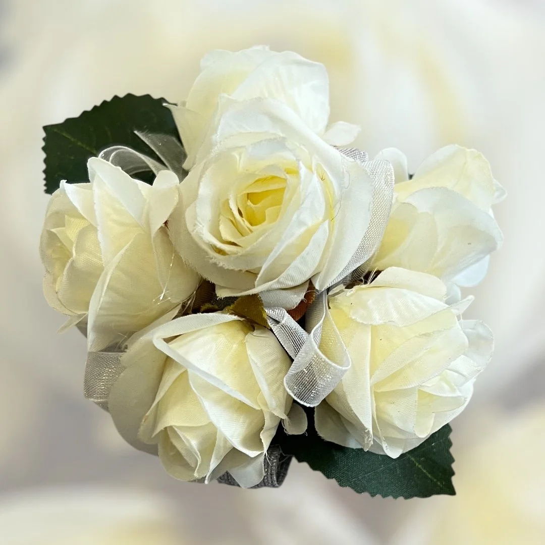 Elegant white silk corsage