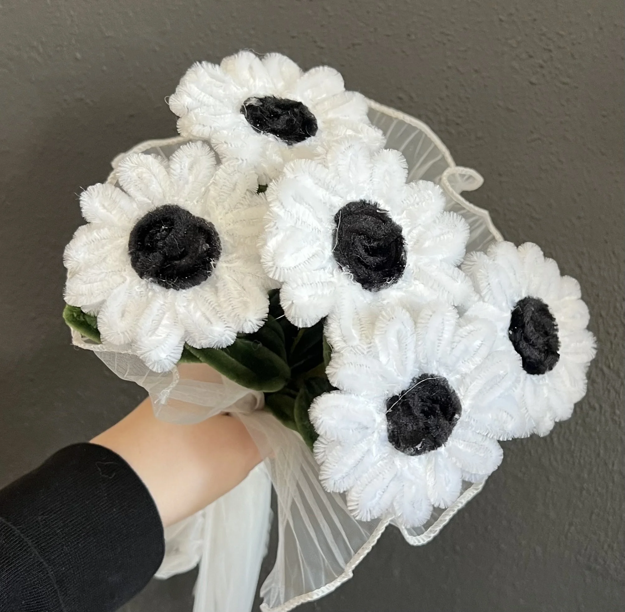 Black and white forever flowers @ Lilypilly