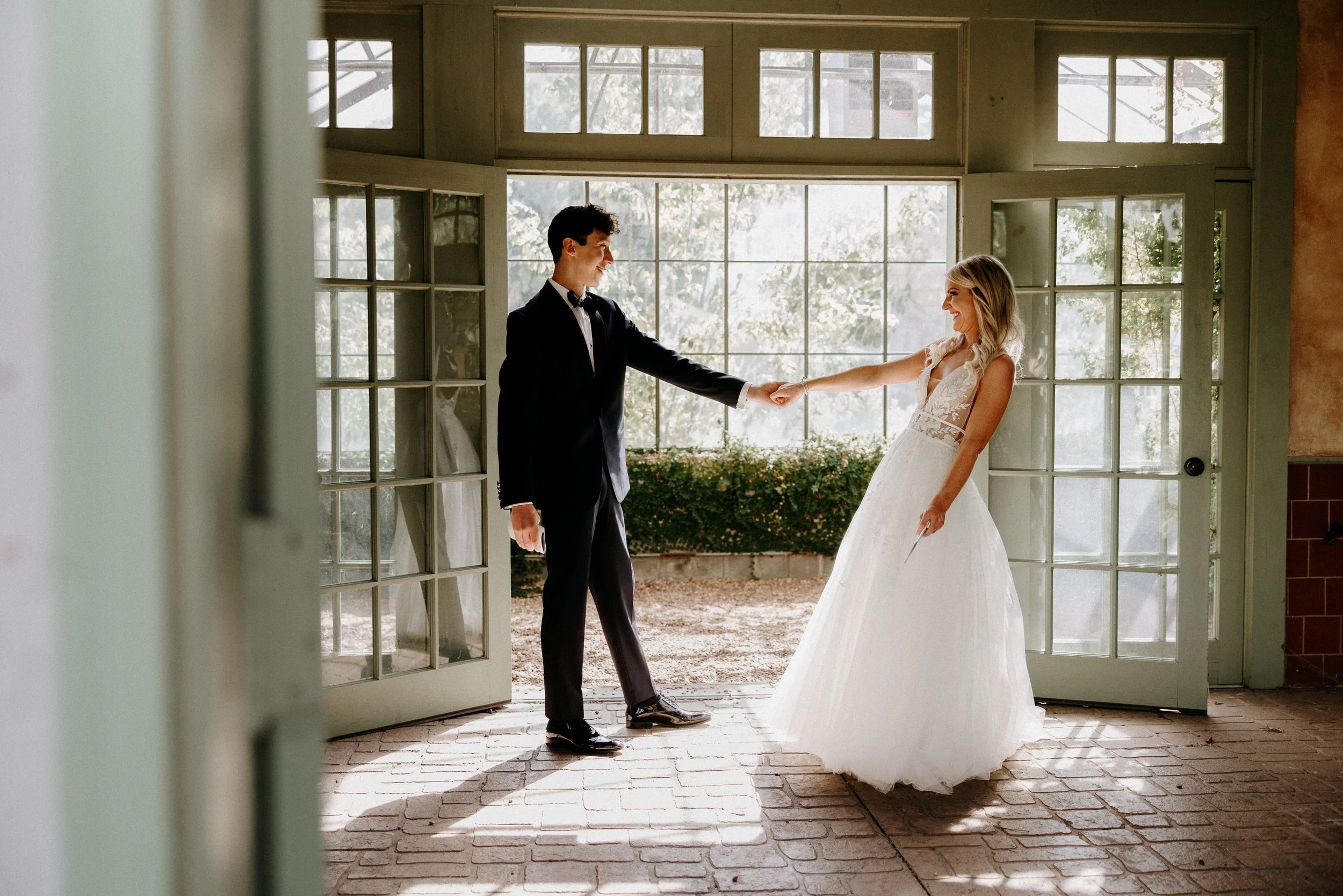Charlotte, NC Wedding & Elopement Photographers & Videographers Charlotte, NC Wedding & Elopement Photographers & Videographers