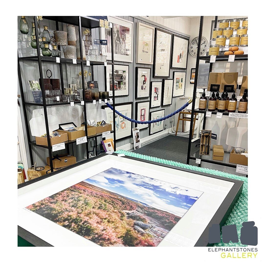 It's hot hot hot again in the village today! 🌞 We're keeping cool here at the gallery so come and say hello! We're open until 3pm.
-
#art #design #artgallery #localbusiness #localartist #smallshop #smallbusiness #independentartist #independentbusine