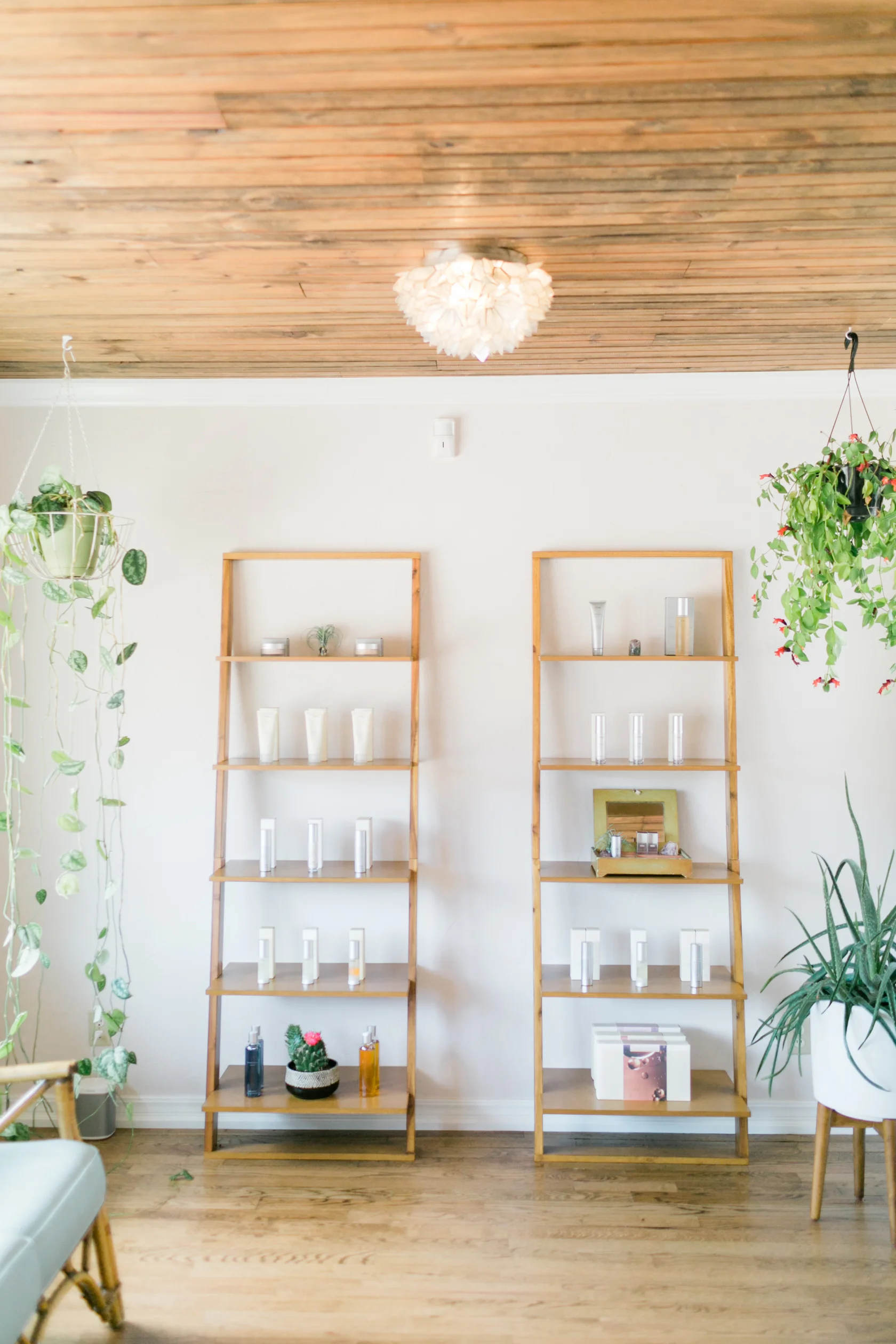 CourtneyPaigeRay_ElixirSkinStudio_BrandingPhotographer-6.jpg