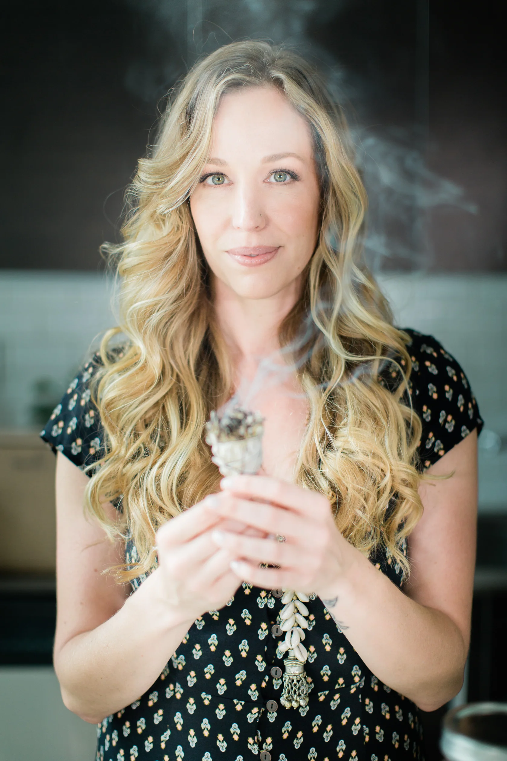 CourtneyPaigeRay_ManifestBox_BrandPhotography-1.jpg