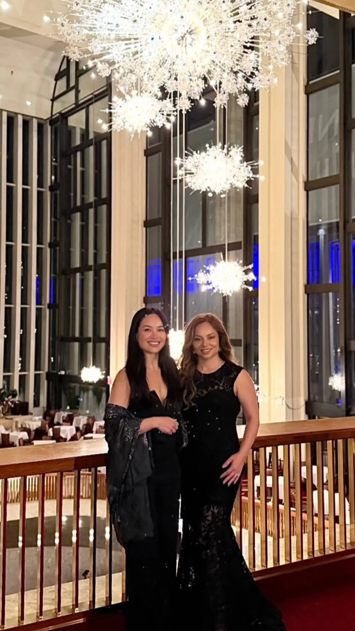 Swan Lake with friend and past nutrition client, Pearl. ❤️ First time meeting her in person since we met online in 2020. So many people come through New York, and it's been fun to get the chance to meet up and do something fun together.