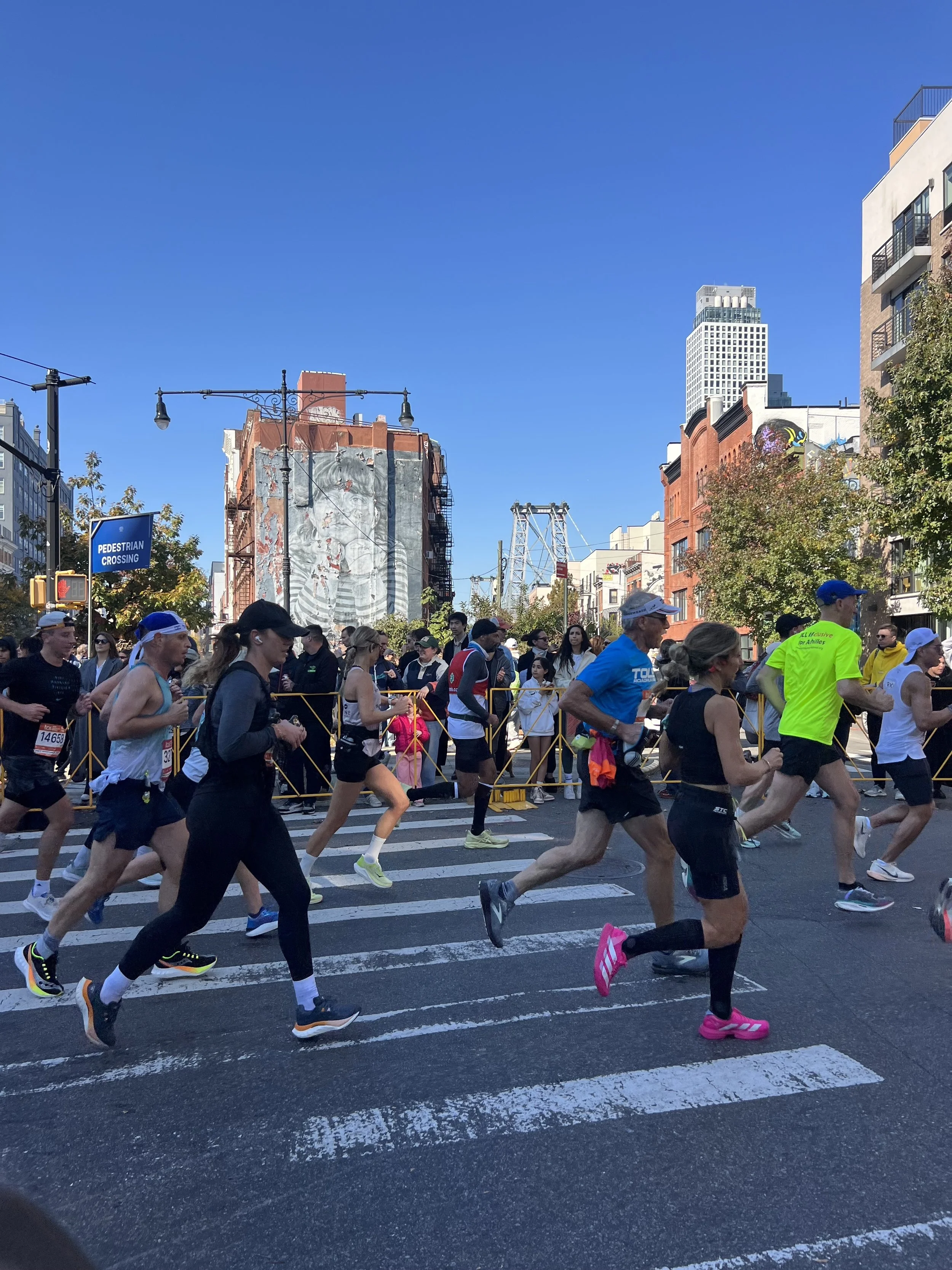 NYC Marathon. Had a teary-eyed moment seeing the whole crowd dancing full-out and cheering on the brave runners. 🥹 Living in a city that feels like you gives you the same pride you have for your favorite sports team.
