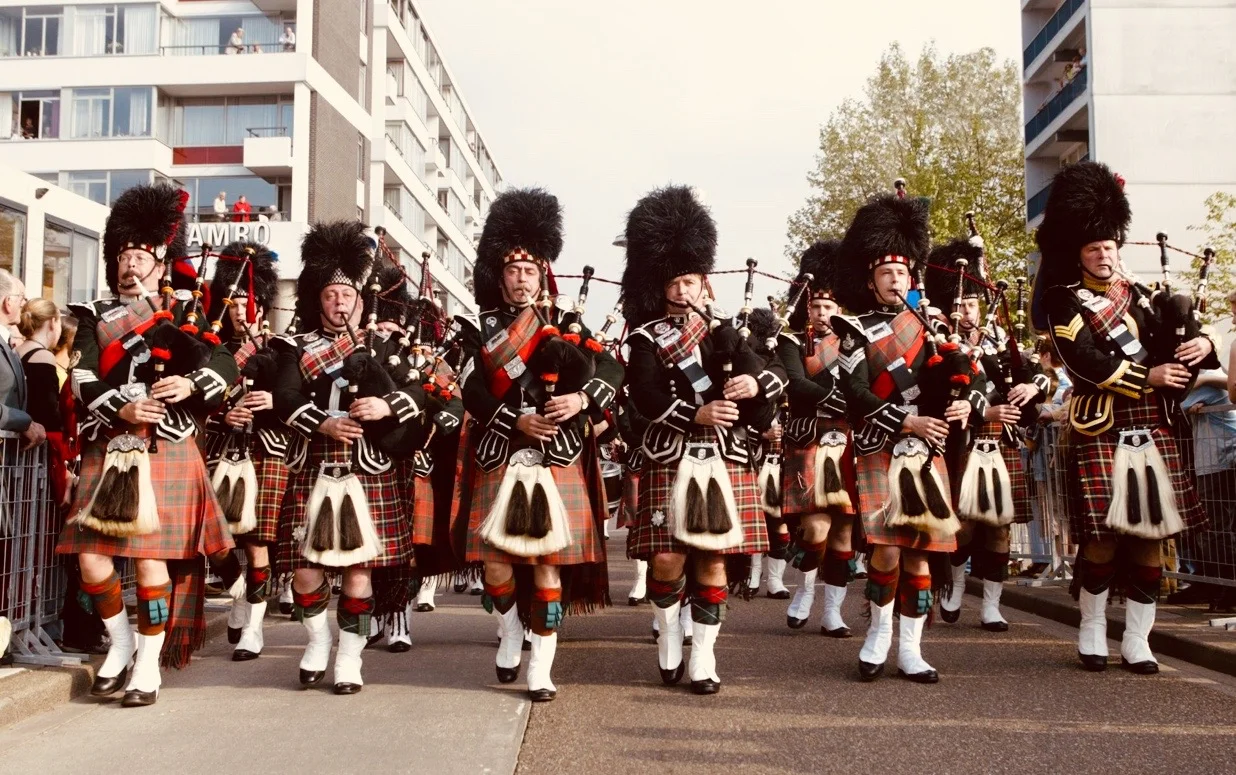 An old picture go the Lothian and Borders band playing with Coriovallum Pipe Band. Rene on the left me on the right.