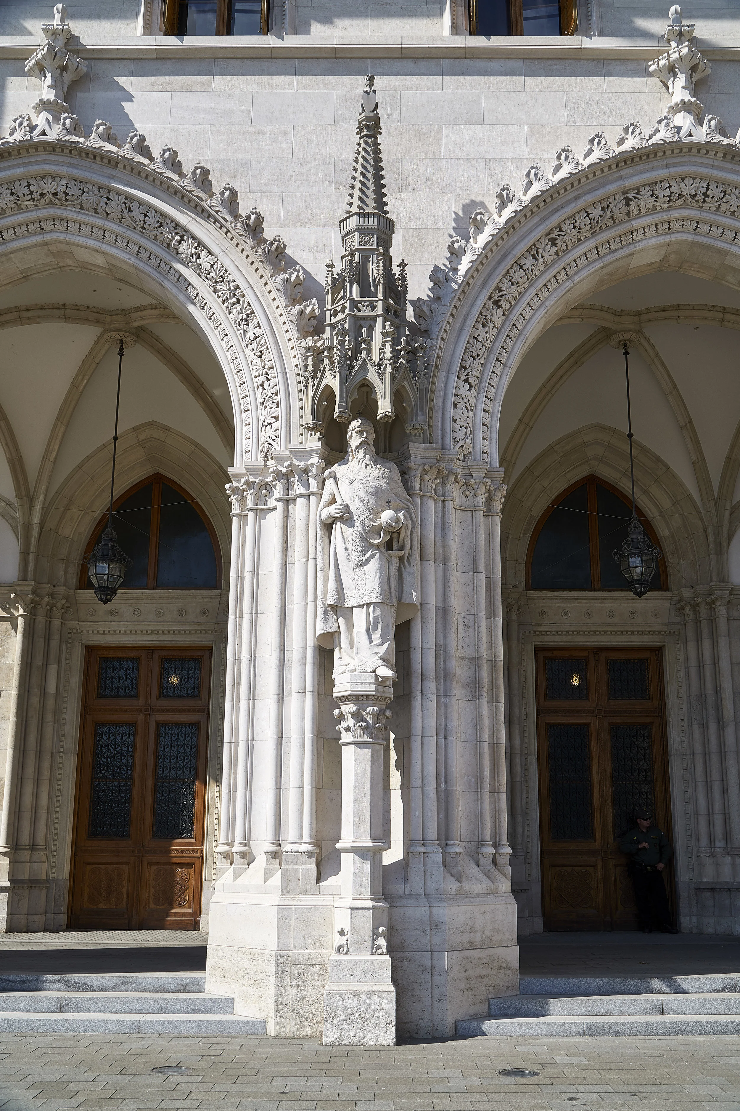 parliment building 2.jpg