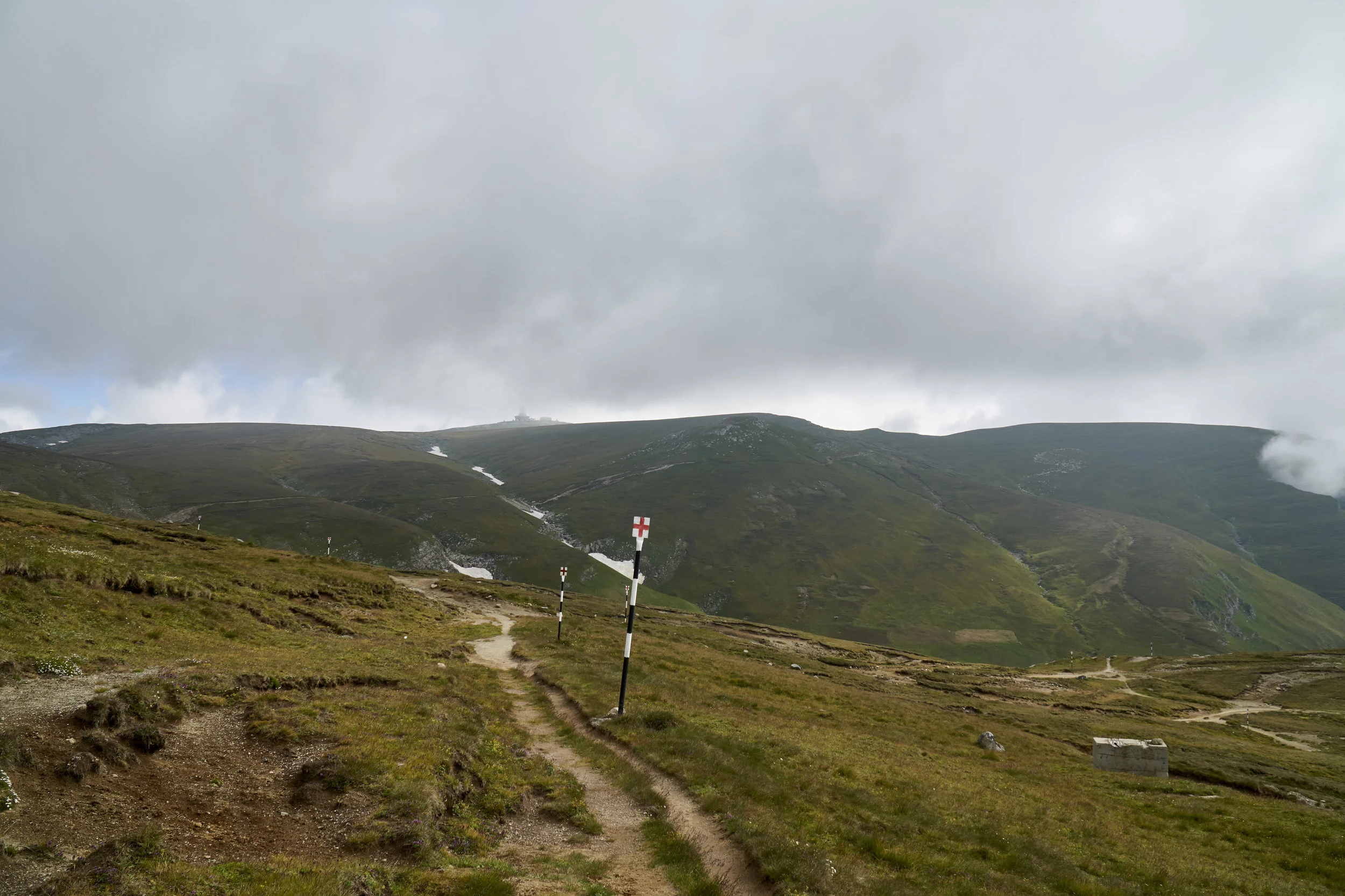 top of the mountians path.jpg
