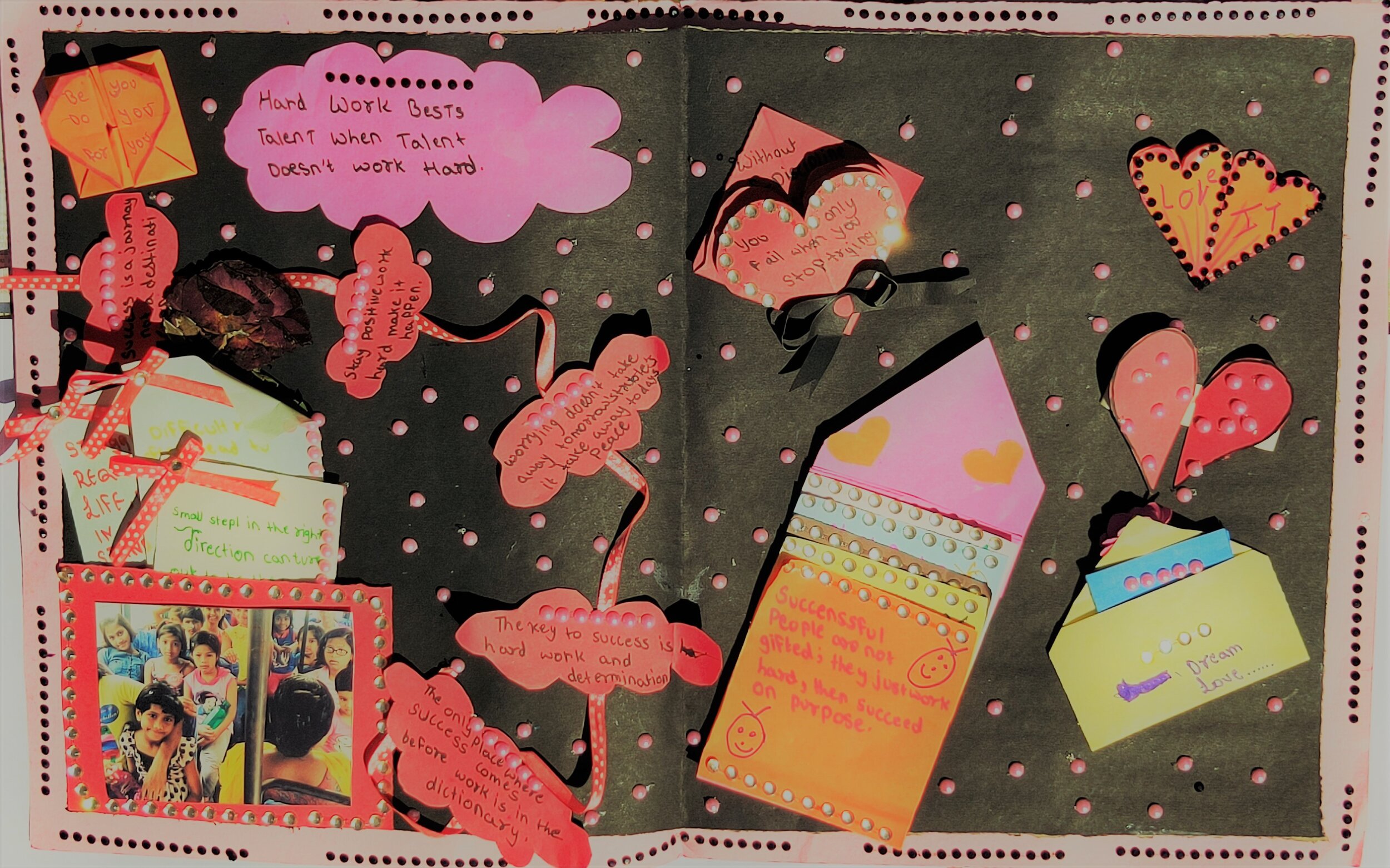 Pinky Khatun, 15, Mumbai, India, greeting cards