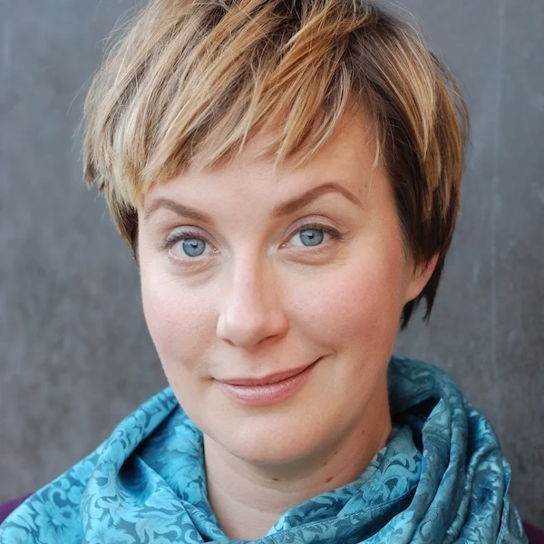 Claire+Marie+Mannle-headshot+small+copy.jpg