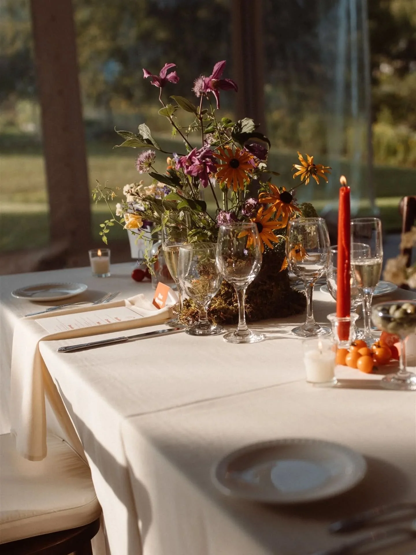 I get so excited when talented photographers share sneek peek galleries of recent weddings we've worked on. Here are a few detailed shots of the lush, seasonal tablescape we created for Maggie and Marshall last month. Each table included a fresh, art