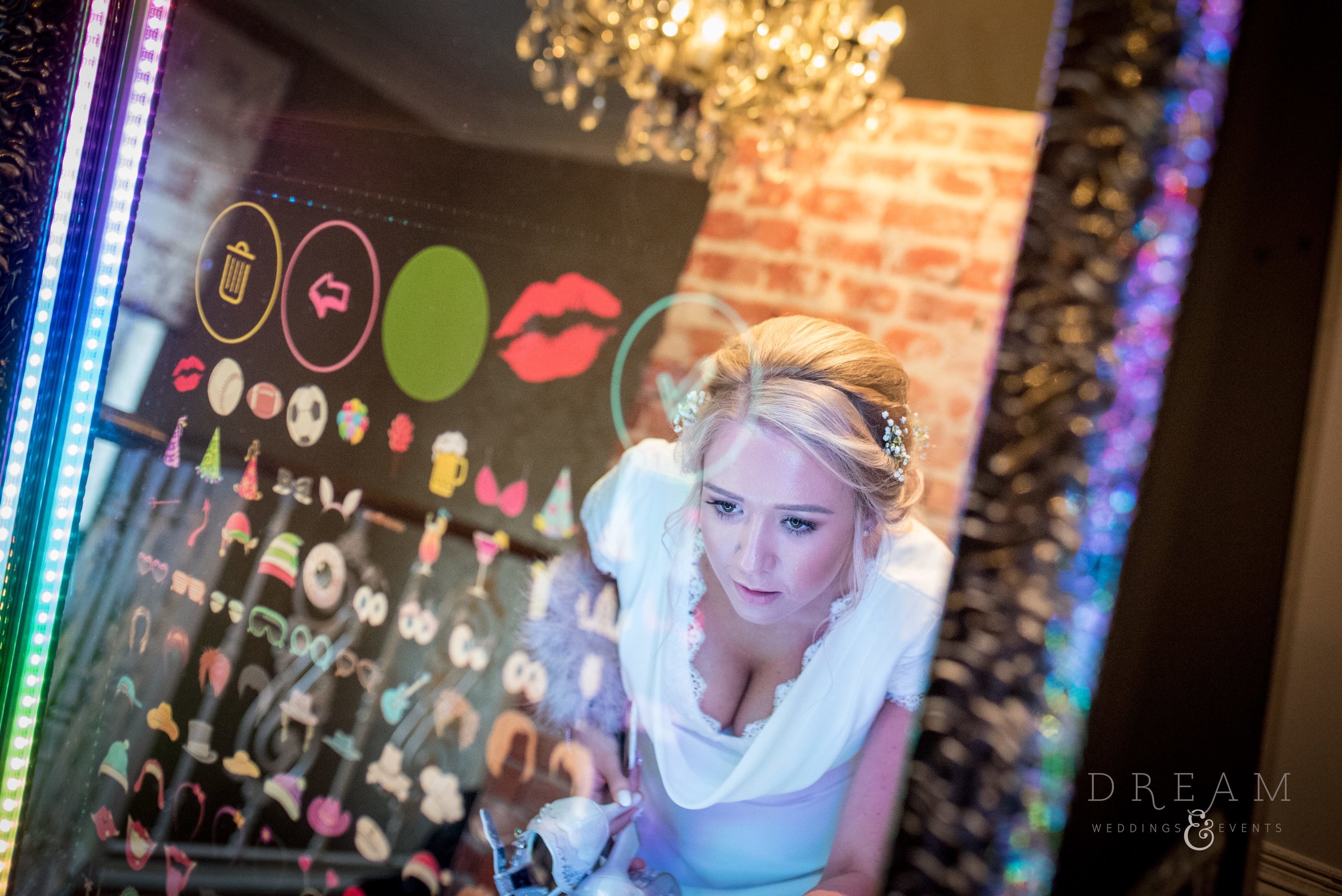Magic Selfie Mirror Photo Booth Hire Nottingham, Derby, Leicester, East Midlands.