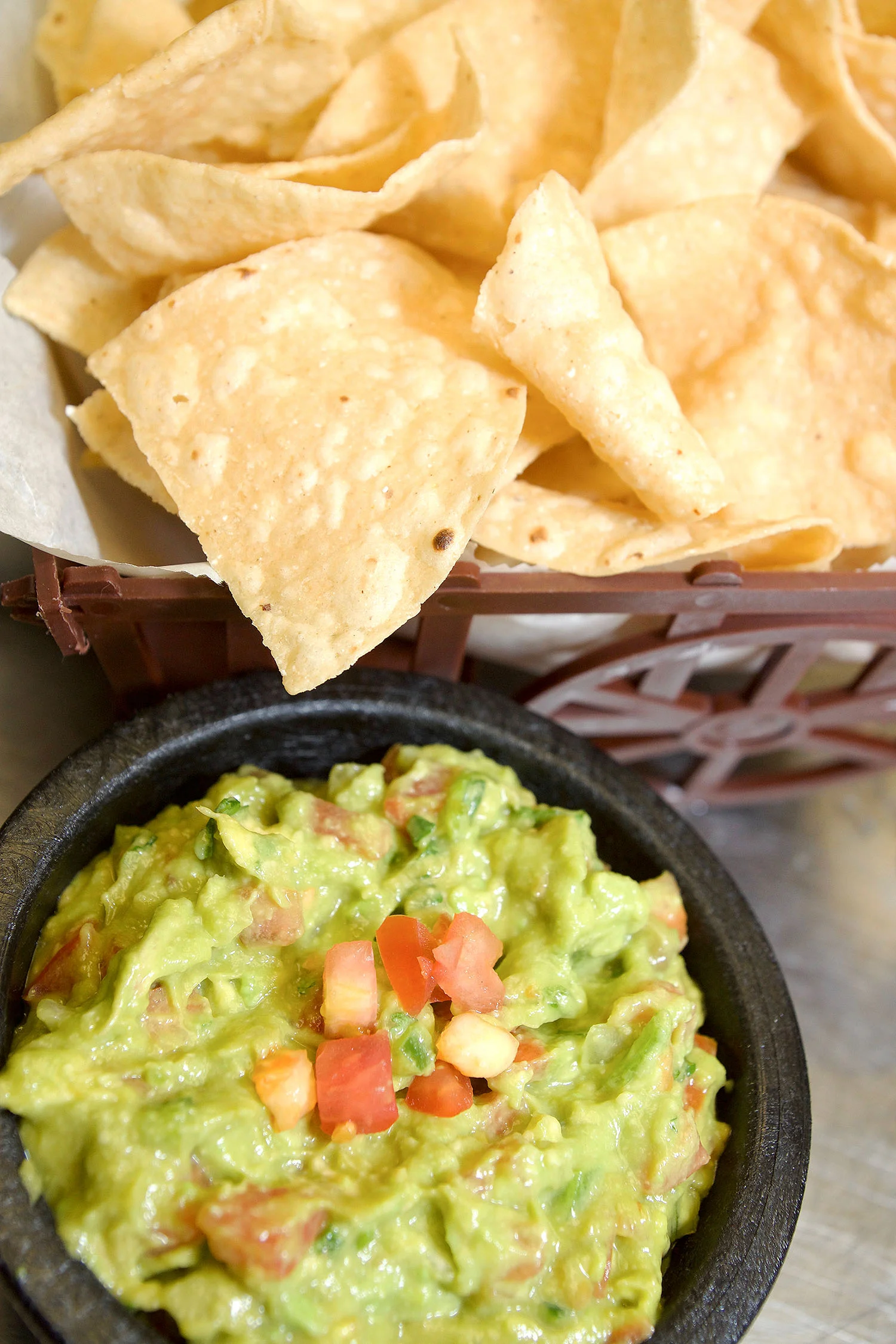 Chips Guac 1500.jpg
