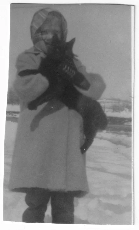 Linda.Kitty_1950s.jpg
