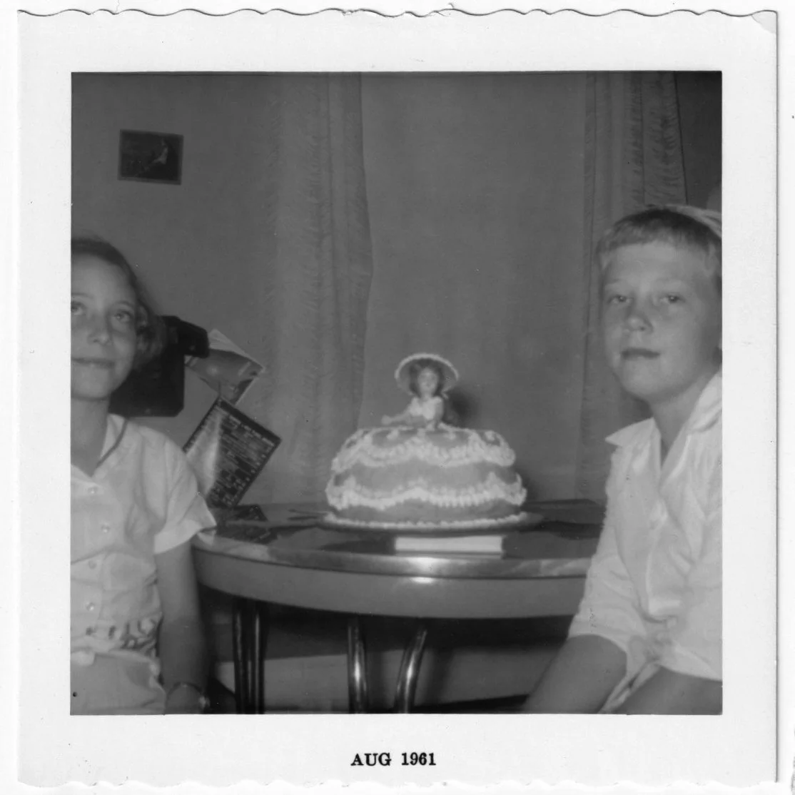 Linda.Trudy_Aug1961.jpg