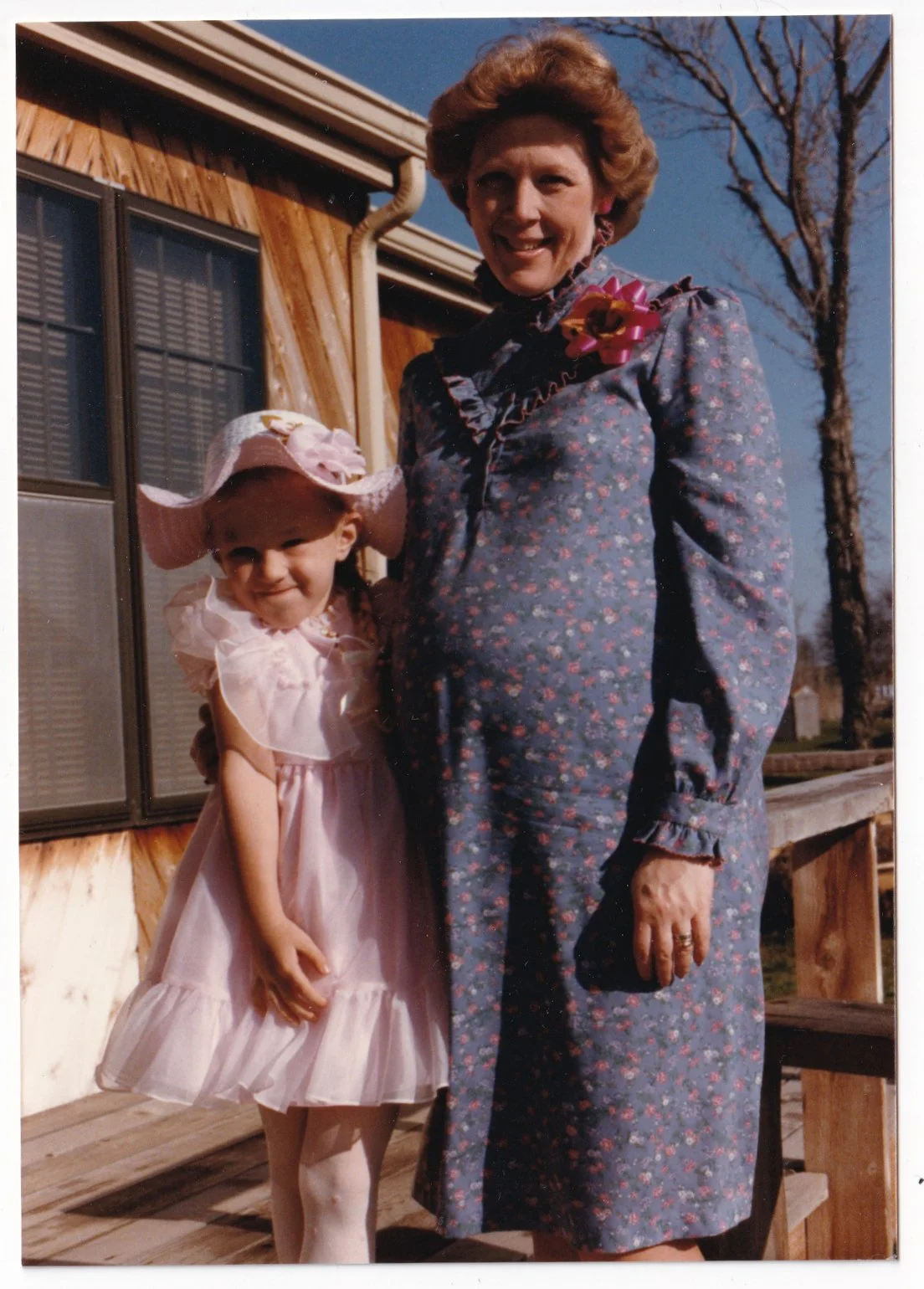 Linda.Laura_Easter1985.jpg